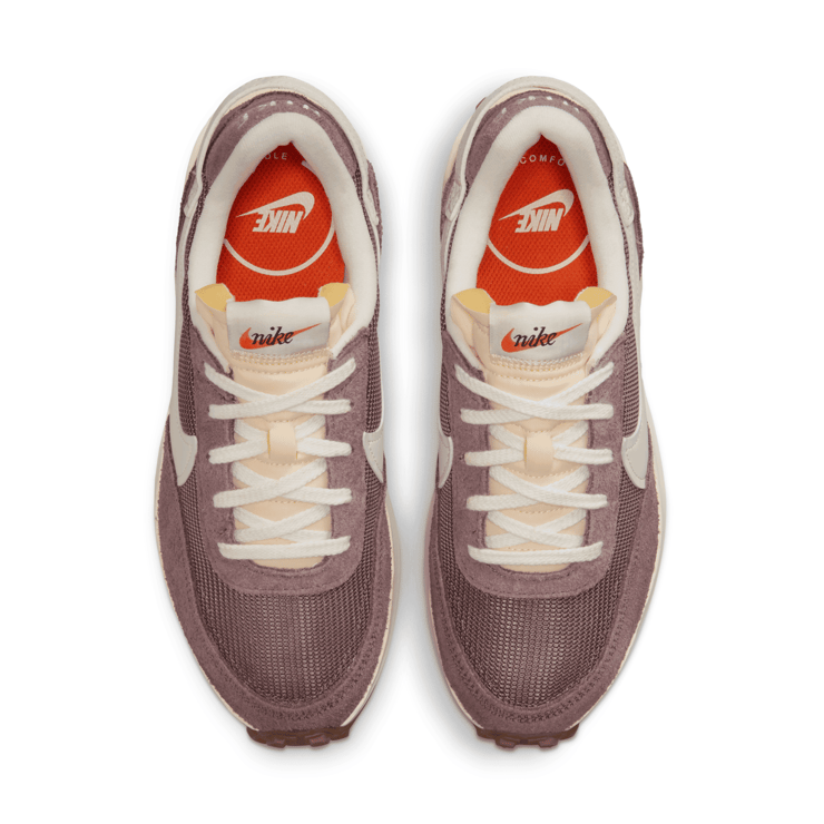 Nike Waffle Debut Vintage 'Plum Eclipse Sail' (W) Angle 2