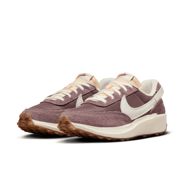 Nike Waffle Debut Vintage 'Plum Eclipse Sail' (W) Angle 3