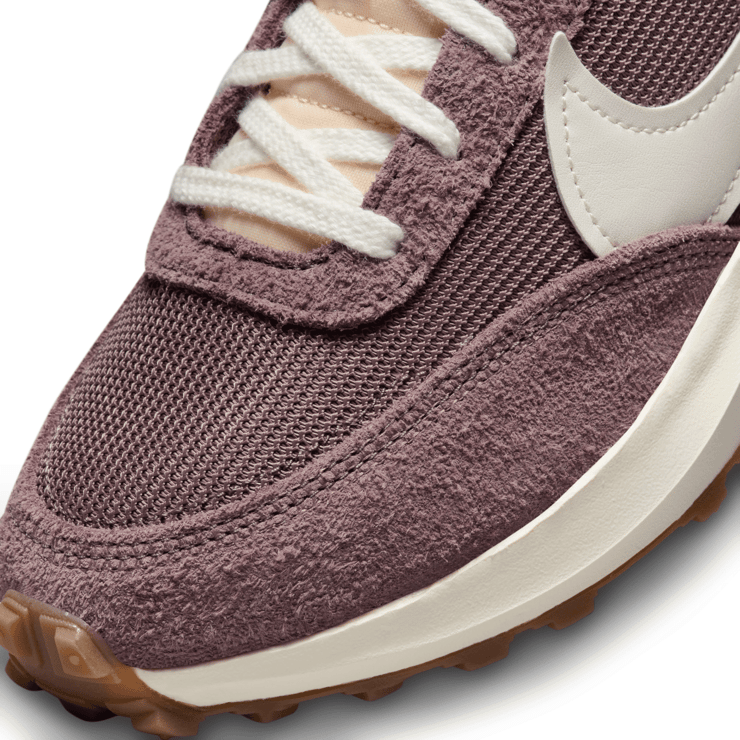 Nike Waffle Debut Vintage 'Plum Eclipse Sail' (W) Angle 5