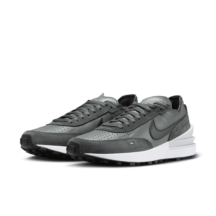 Nike Waffle One Leather Angle 3