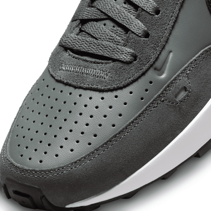 Nike Waffle One Leather Angle 5