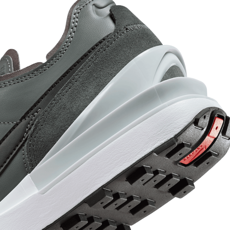 Nike Waffle One Leather Angle 6