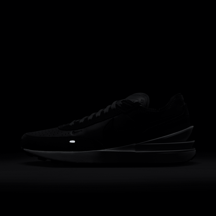 Nike Waffle One Leather Angle 7