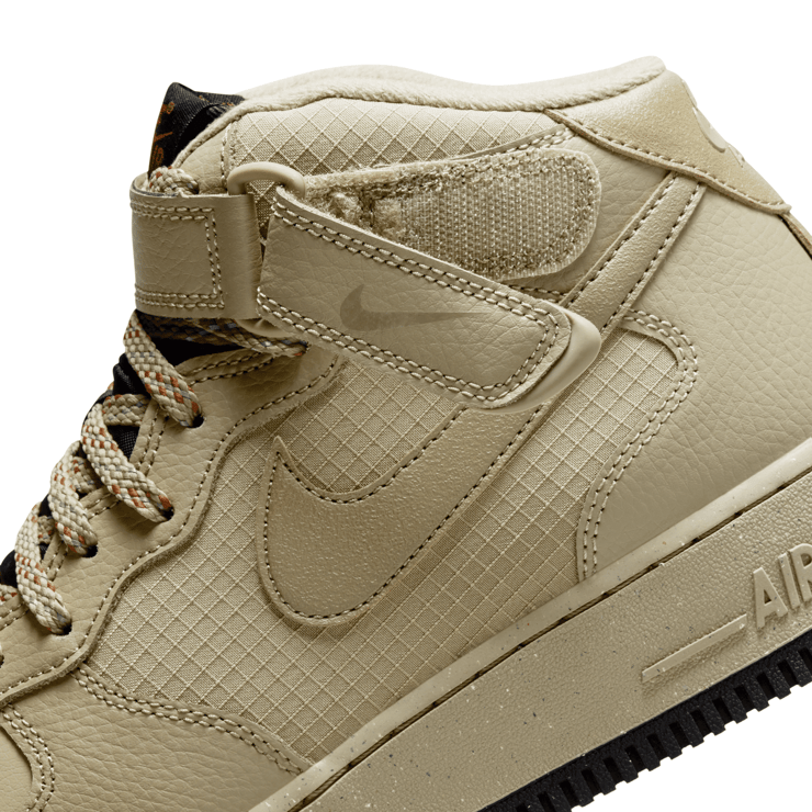 Nike Air Force 1 Mid '07 Angle 8