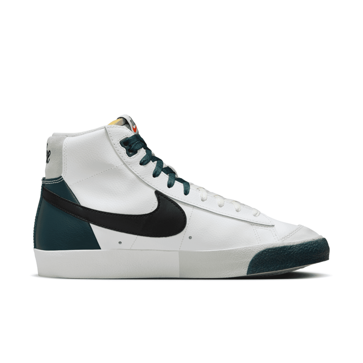 Nike Blazer Mid '77 Premium Angle 1