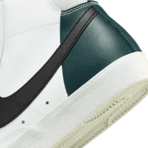 Nike Blazer Mid '77 Premium Angle 6