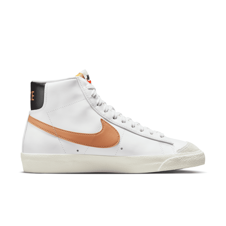Nike Blazer Mid '77 Vintage 'White Amber Brown' Angle 1