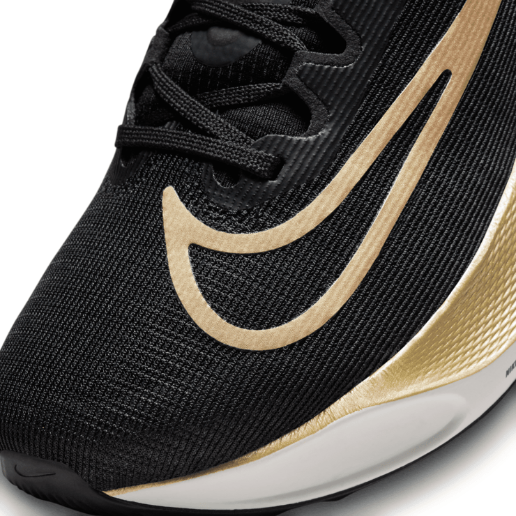 Nike Zoom Fly 5 'Black Metallic Gold Grain' Angle 5