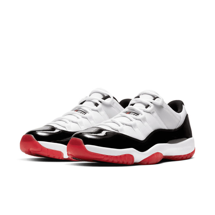 Air Jordan 11 Low Concord Bred Angle 2