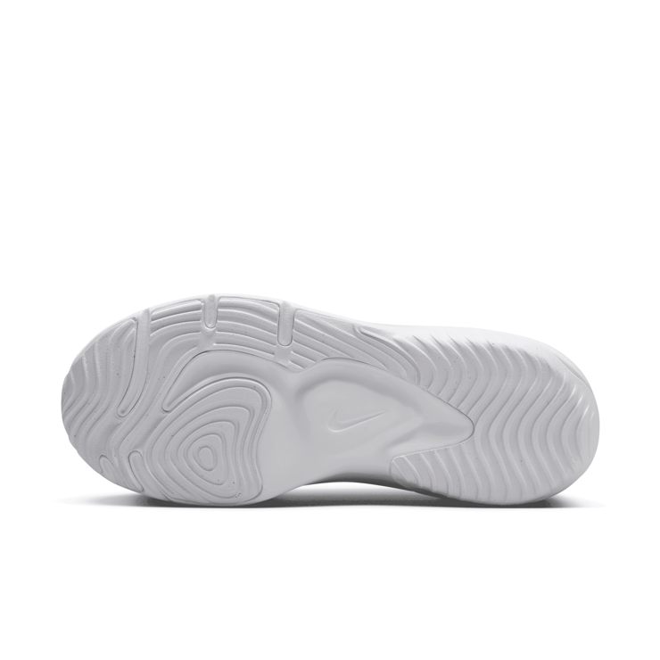 Nike Legend Essential 3 Next Nature Training Angle 1