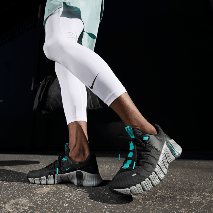 Nike Free Metcon 5 TB 'Black Clear Jade' Angle 0