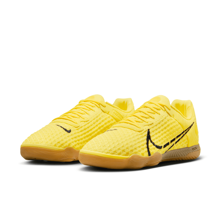 Nike React Gato Indoor/Court Soccer Angle 3