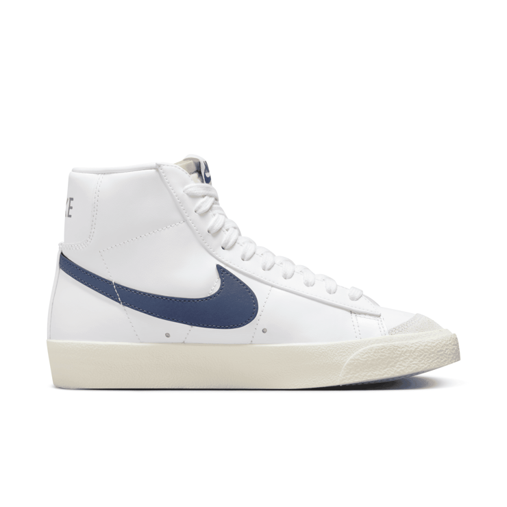 Nike Blazer Mid '77 'White Diffused Blue' (W) Angle 1