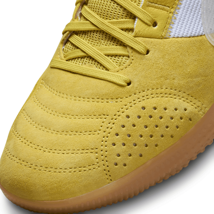 Nike Streetgato 'Saturn Gold White' Angle 5