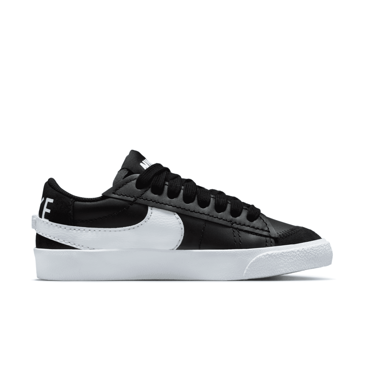 Nike Blazer Low '77 Jumbo Angle 1