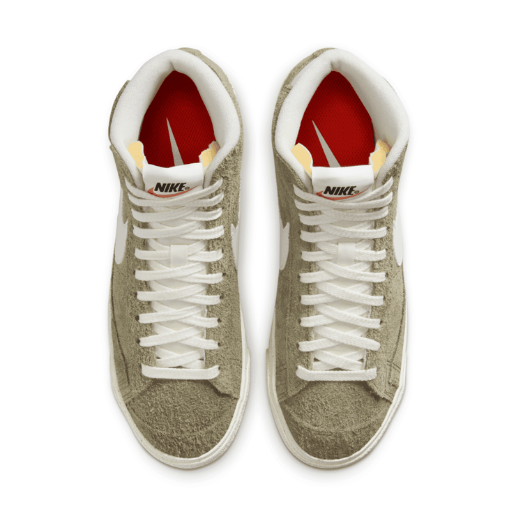 Nike Blazer Mid '77 Vintage Angle 2