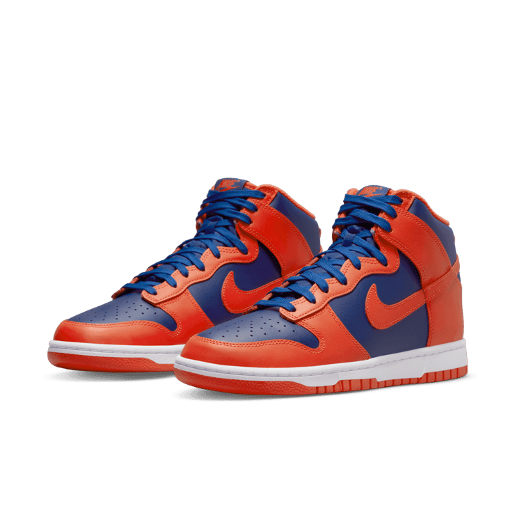 Nike Dunk High Knicks Angle 3