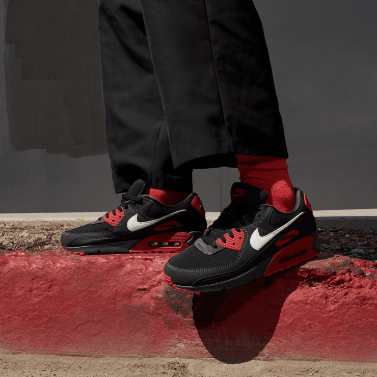 Nike Air Max 90 'Anthracite Mystic Red' Angle 0