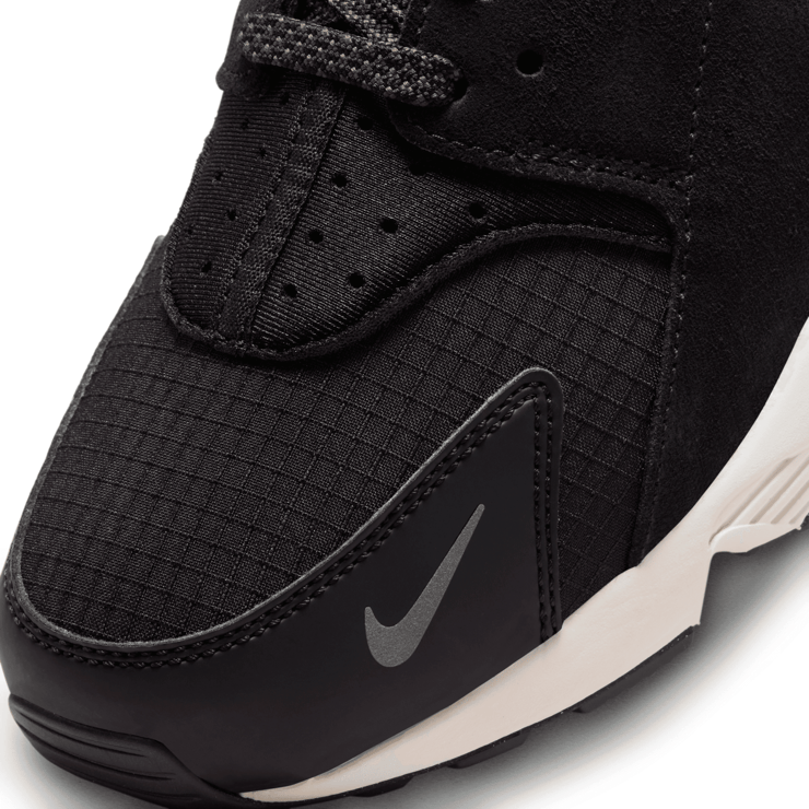 Nike Air Huarache 'Anthracite Summit White' Angle 5