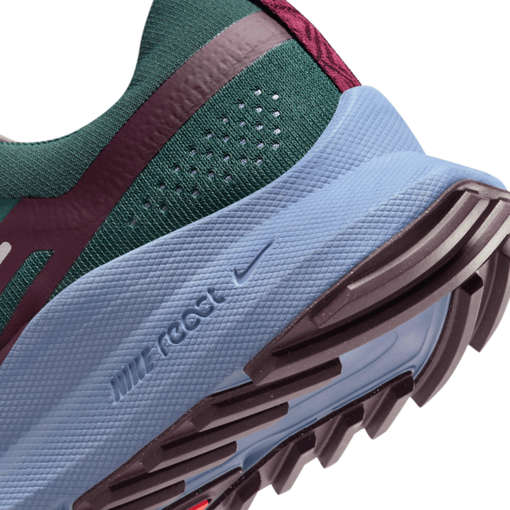 Nike React Pegasus Trail 4 'Deep Jungle Night Maroon' Angle 6