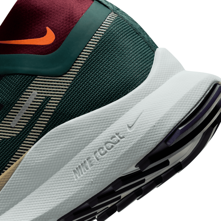 Nike React Pegasus Trail 4 GORE-TEX 'Deep Jungle Night Maroon' Angle 6