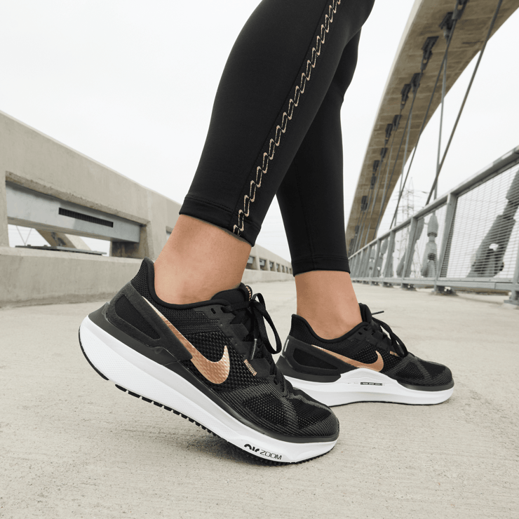 Nike Air Zoom Structure 25 'Black Metallic Gold' (W) Angle 0
