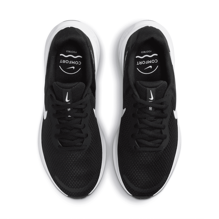 Nike Revolution 7 'Black White' (W) Angle 2