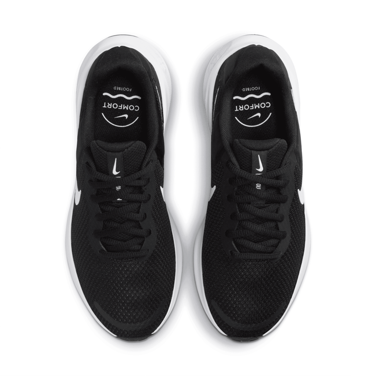 Nike Revolution 7 'Black White' (W) Angle 2