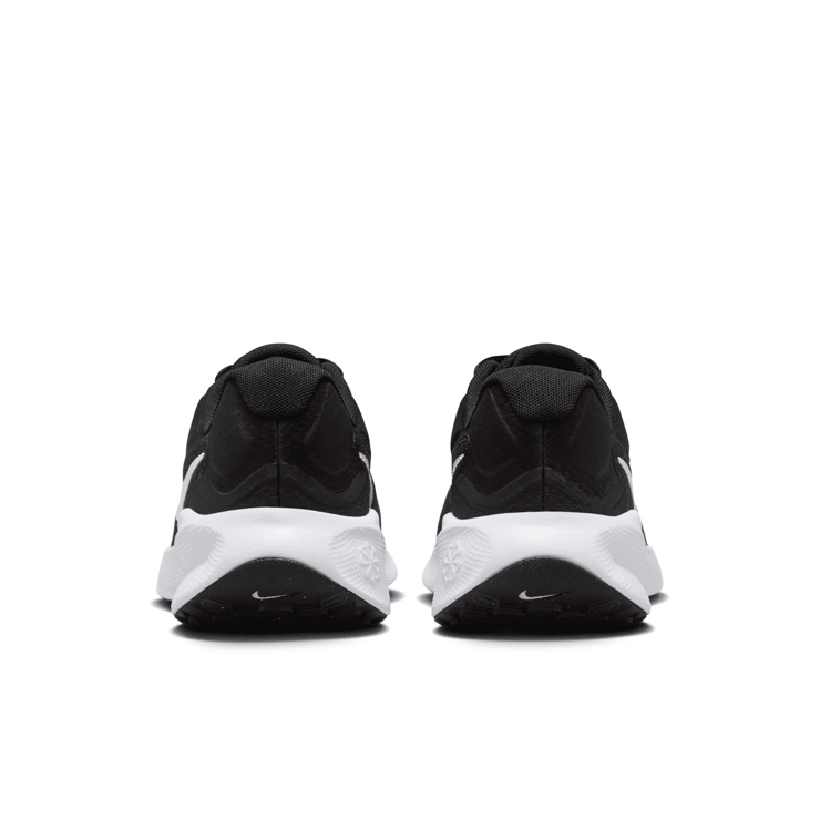 Nike Revolution 7 'Black White' (W) Angle 4