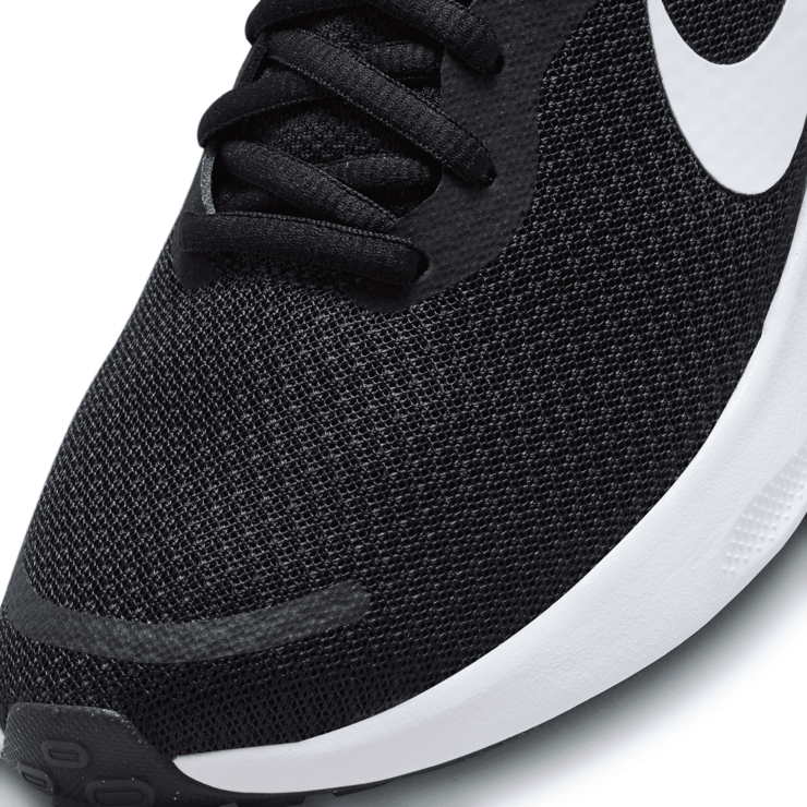 Nike Revolution 7 'Black White' (W) Angle 5