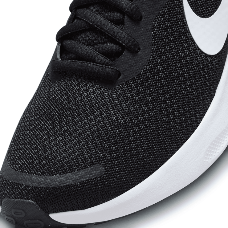 Nike Revolution 7 'Black White' (W) Angle 5
