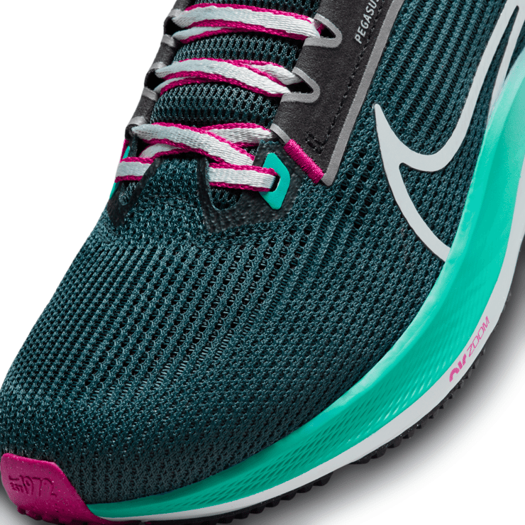 Nike Pegasus 40 Road Angle 5