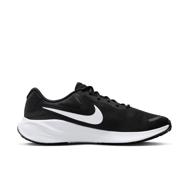 Nike Revolution 7 Road Angle 1
