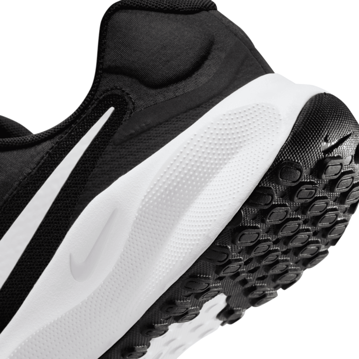 Nike Revolution 7 Road Angle 6