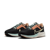 Nike Air Zoom Pegasus 40 'Black Citron Jade' Angle 3