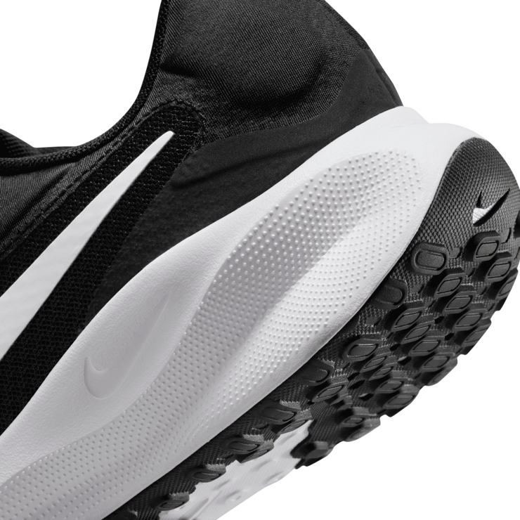 Nike Revolution 7 Road (Wide) Angle 6