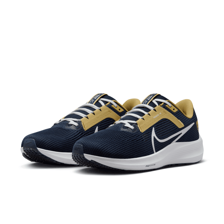 Nike Air Zoom Pegasus 40 'Pumas UNAM' Angle 3