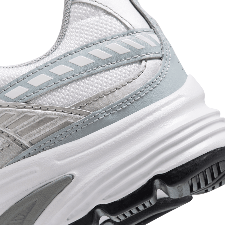 Nike Initiator (W) Angle 7