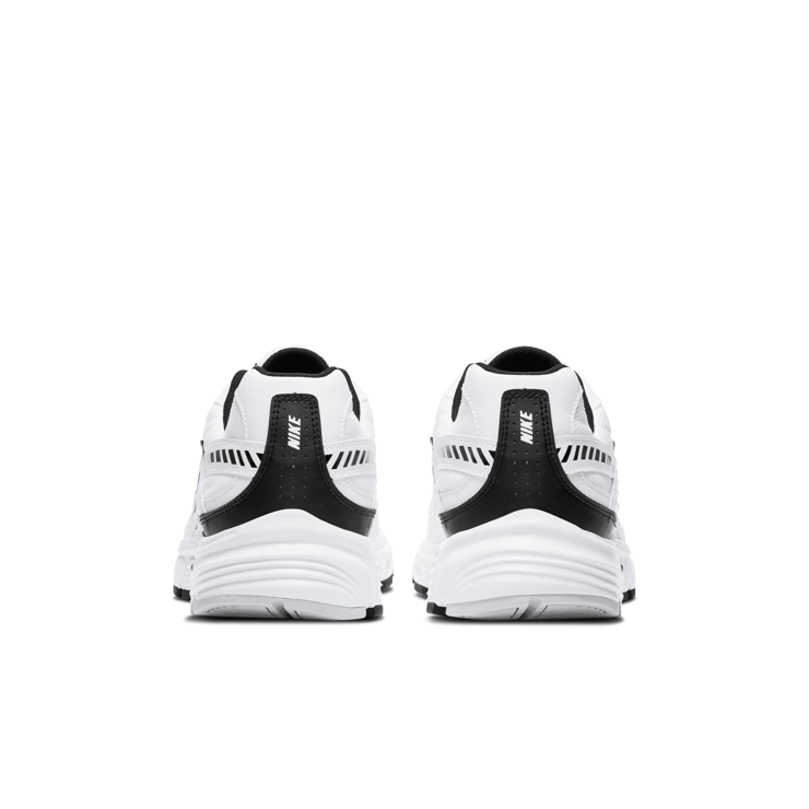 Nike Initiator 'White Black' Angle 4