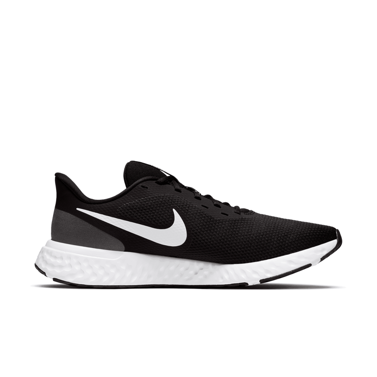Nike Revolution 5 'Black White' Angle 1