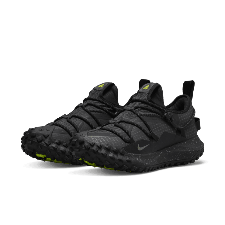 Nike ACG Mountain Fly Low Gore-Tex SE Dark Smoke Grey Angle 2