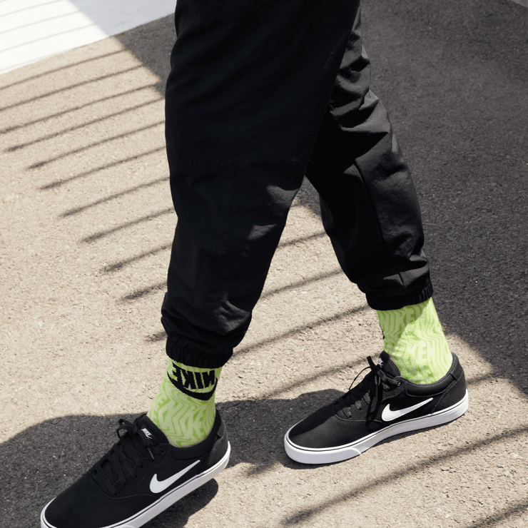 Nike SB Chron 2 SB 'Black White' Angle 0