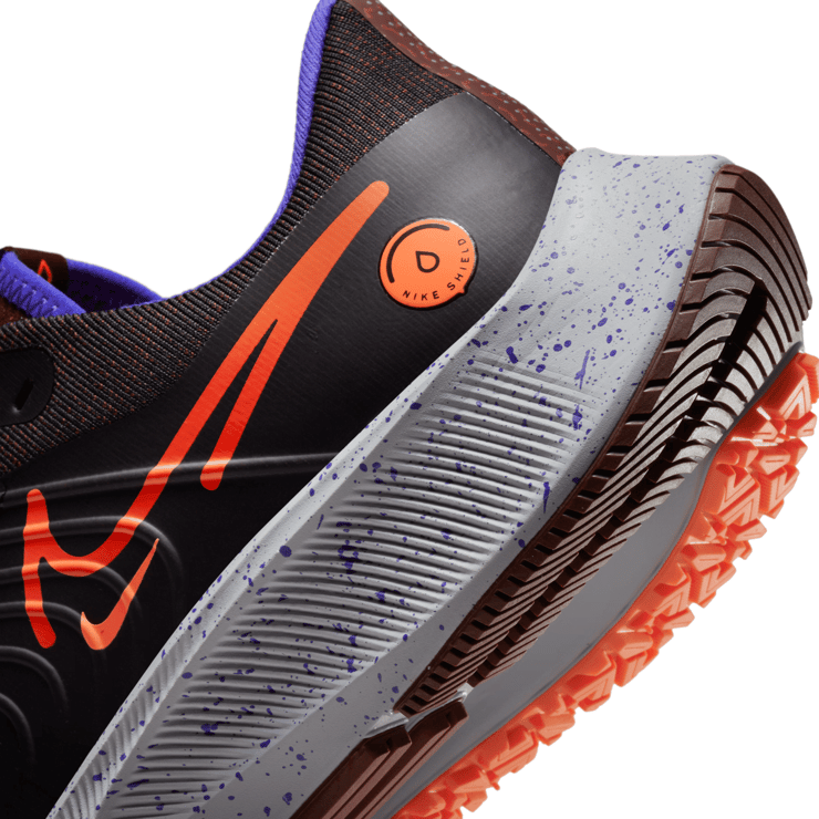 Nike Air Zoom Pegasus 38 Shield 'Black Total Orange' Angle 6