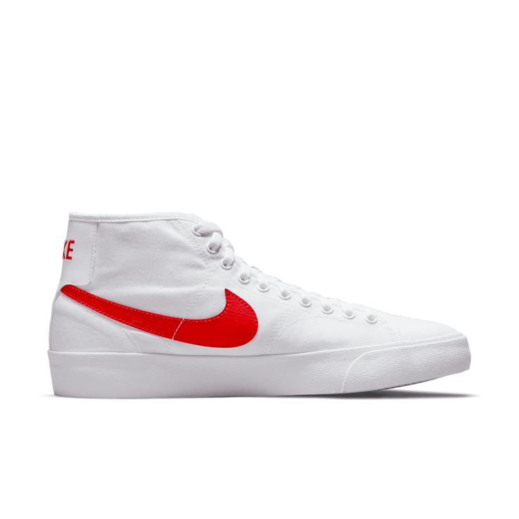 Nike SB Blazer Court Mid SB 'White University Red' Angle 1