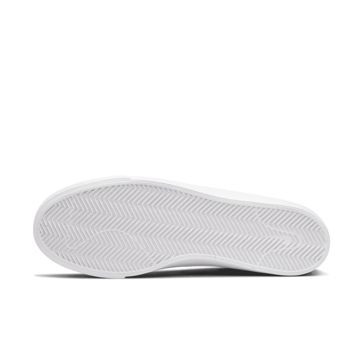 Nike SB BLZR Court Mid Skate Angle 0