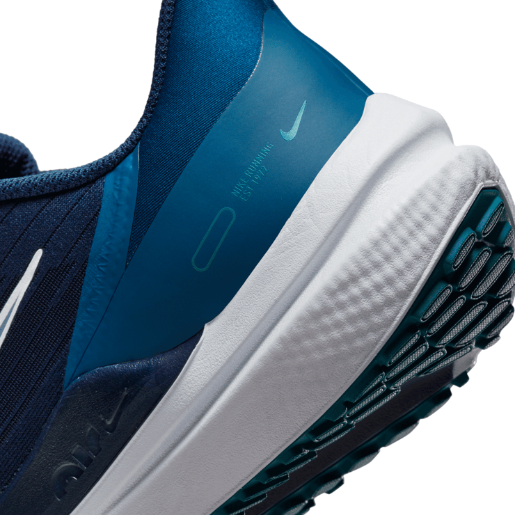 Nike Air Winflo 9 'Obsidian Valerian Blue' Angle 6