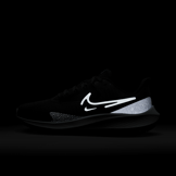 Nike Air Zoom Pegasus 39 Shield 'Black Dark Smoke Grey' (W) Angle 8