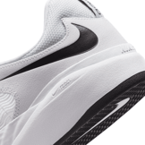 Nike SB Ishod Wair Premium SB 'White Black Angle 6