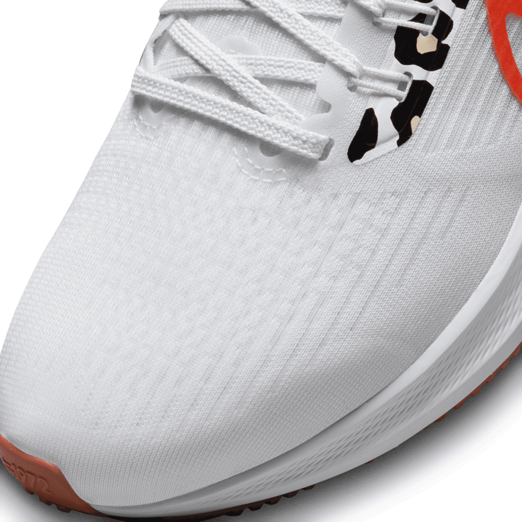 Nike Air Zoom Pegasus 39 'White Leopard' (W) Angle 5
