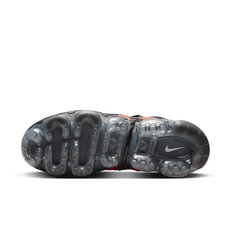 Nike Air VaporMax Plus 'Black Crimson Gradient' Angle 0